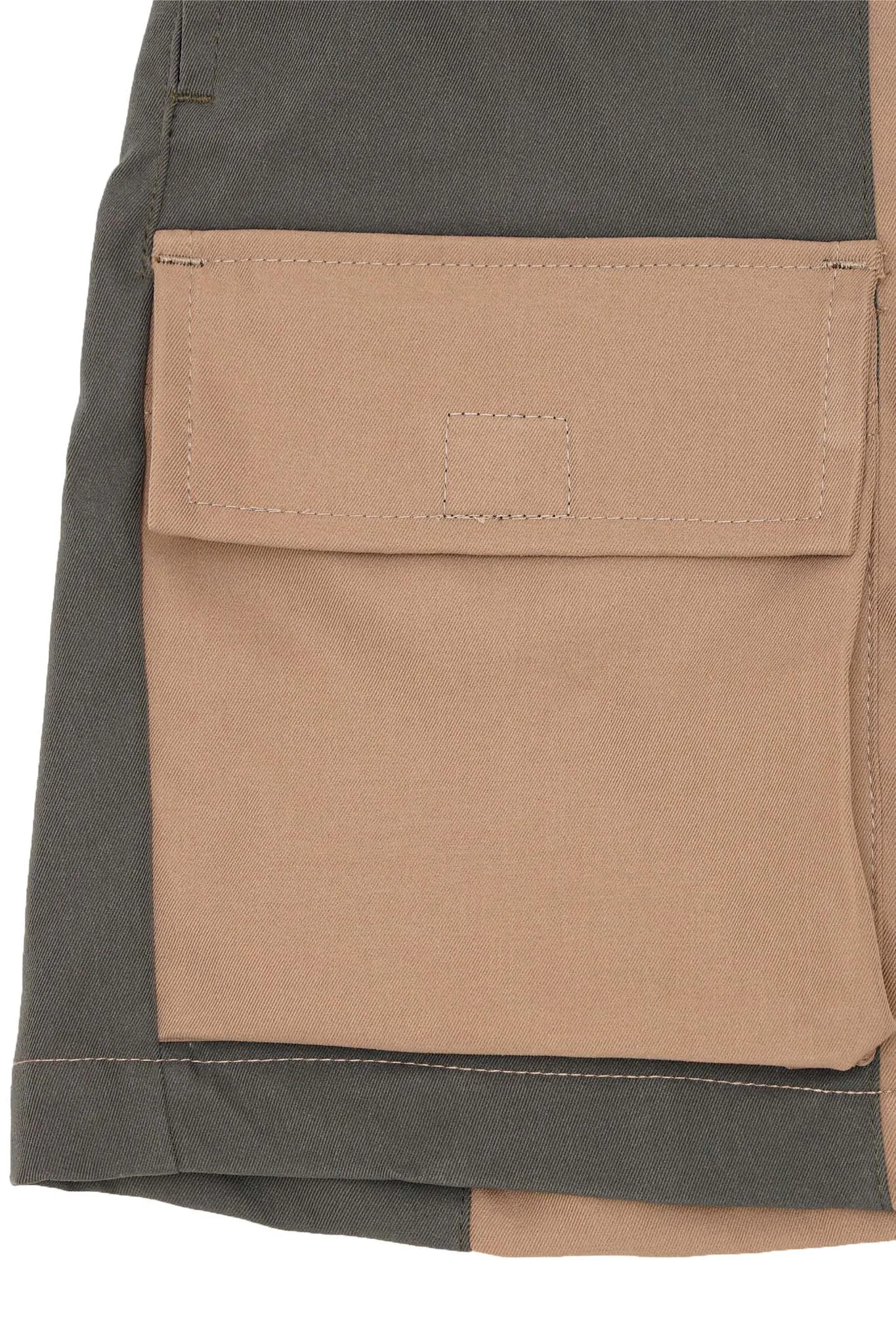 HIKE SHORTS IN MOSS/CHAMPAGNE